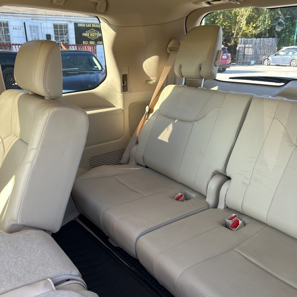 2021 Lexus LX 570 Three-Row