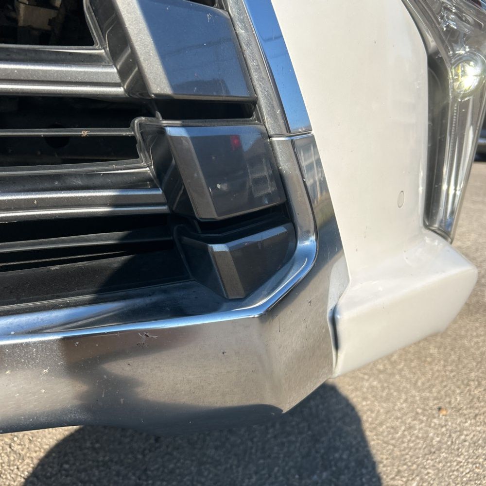2021 Lexus LX 570 Three-Row