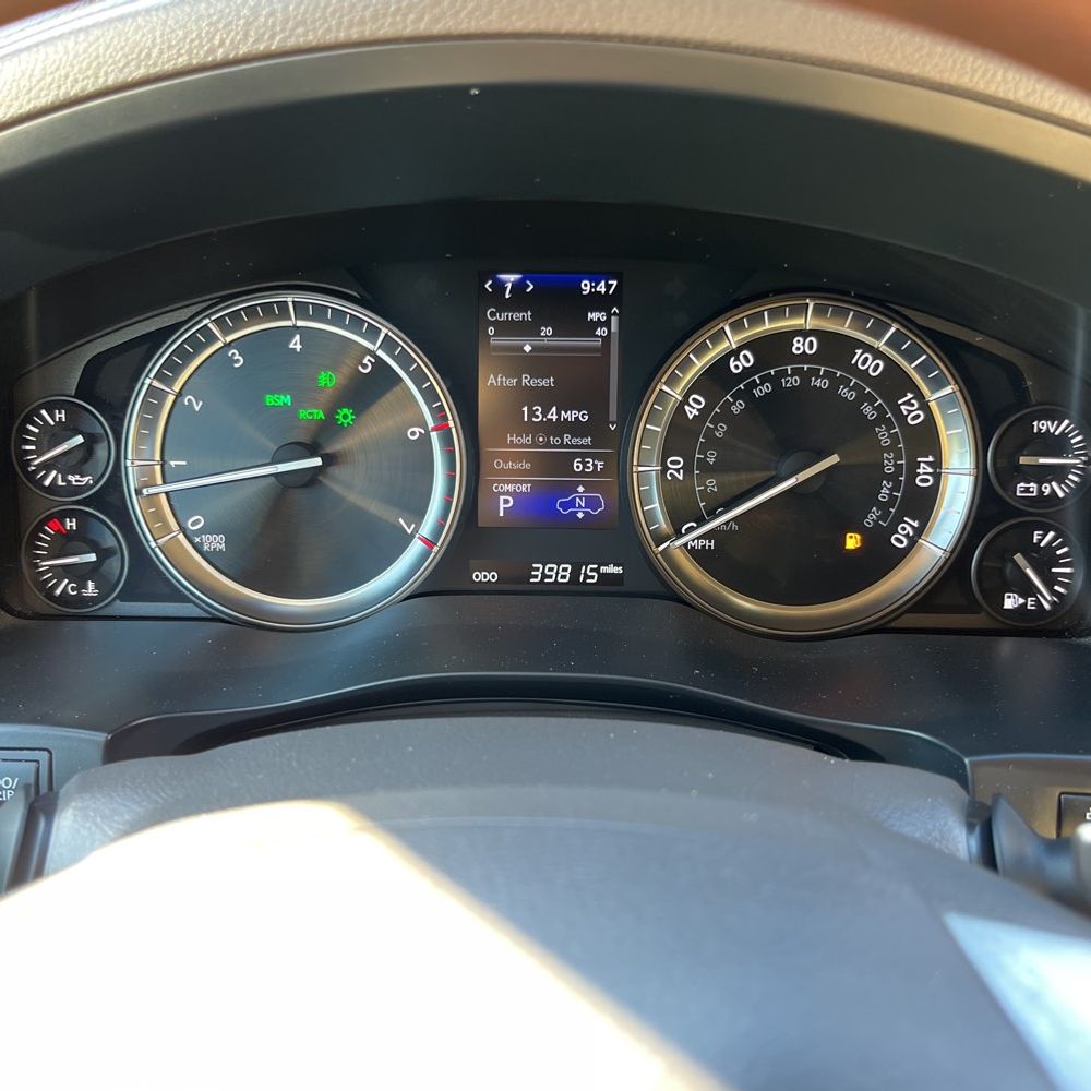2021 Lexus LX 570 Three-Row