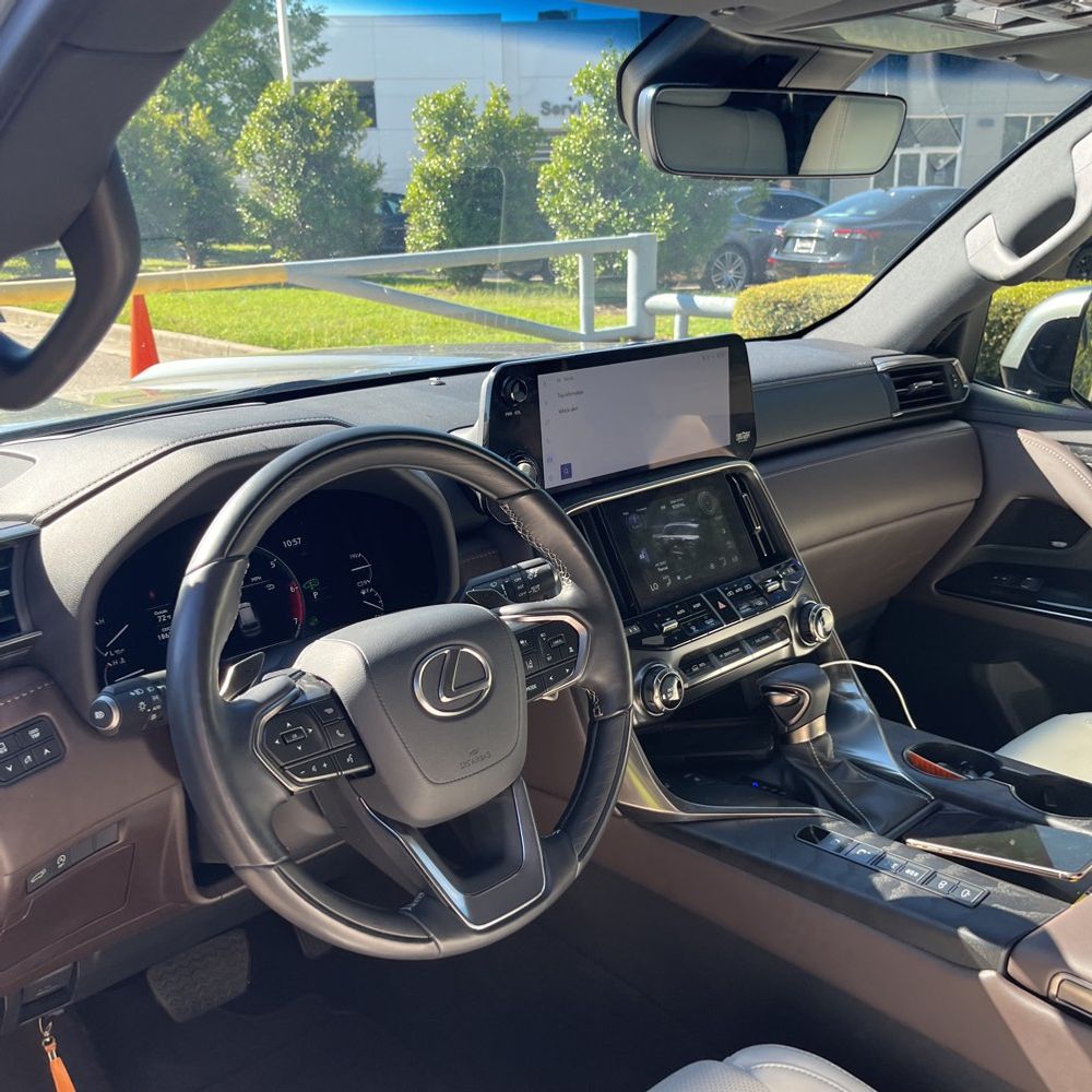 2024 Lexus LX 600 Luxury