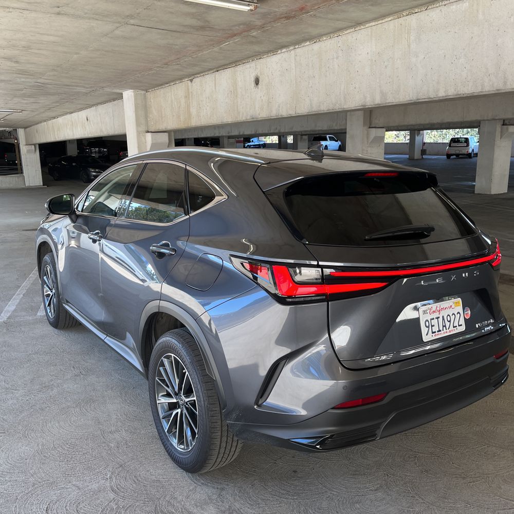 2023 Lexus NX 350h Premium