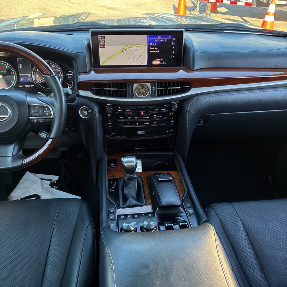 2019 Lexus LX 570 Three-Row