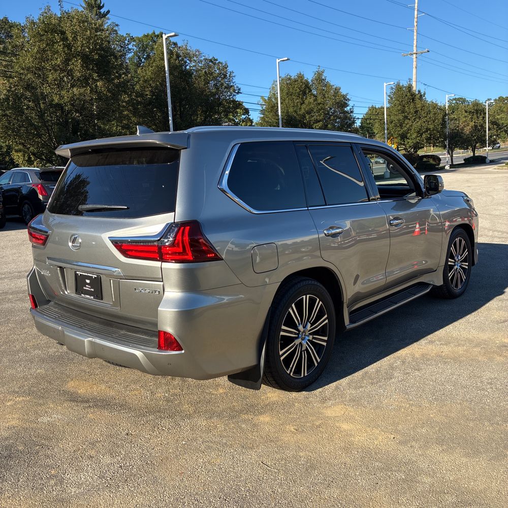 2019 Lexus LX 570 Three-Row