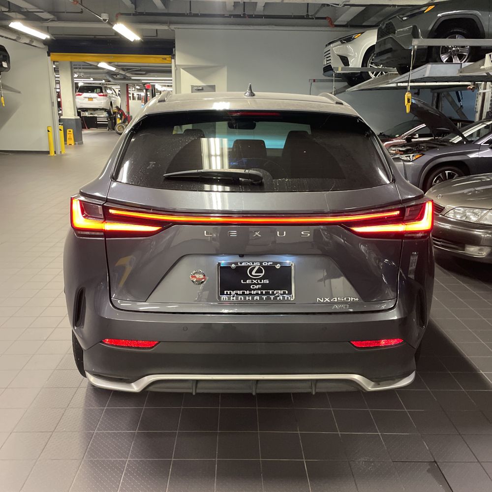 2024 Lexus NX 450h+ F SPORT Handling