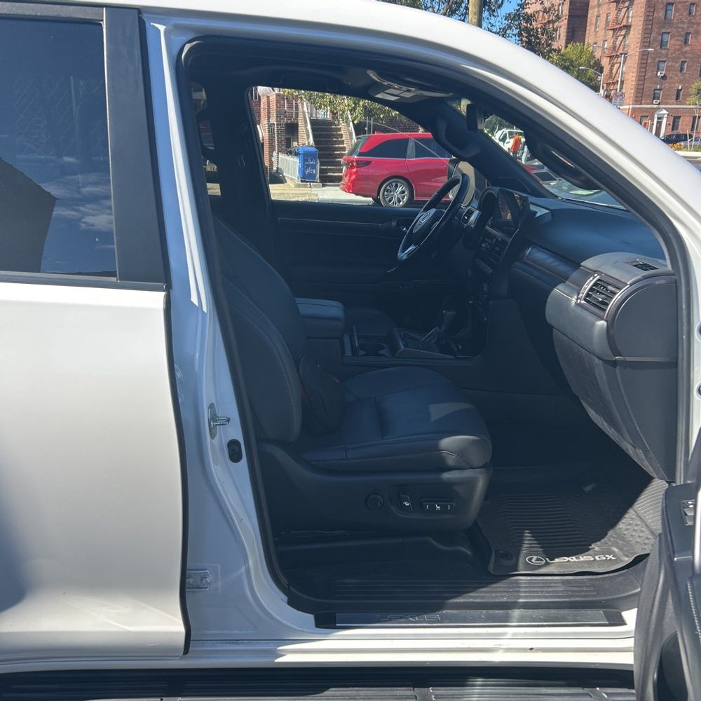 2022 Lexus GX 460 Base