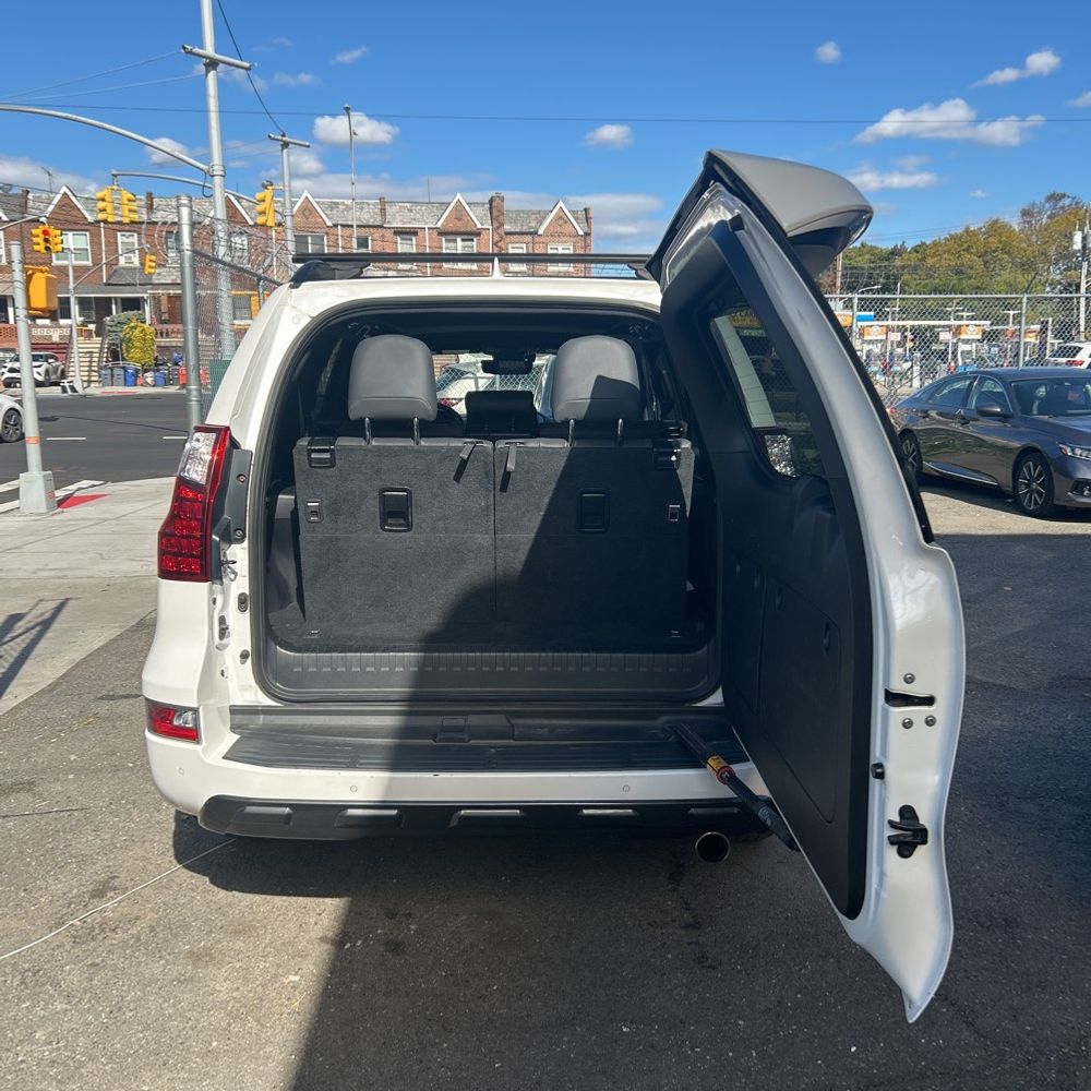 2022 Lexus GX 460 Base