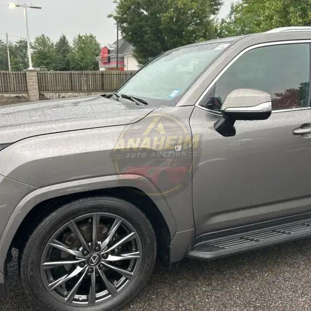 2023 Lexus LX 600 F SPORT Handling
