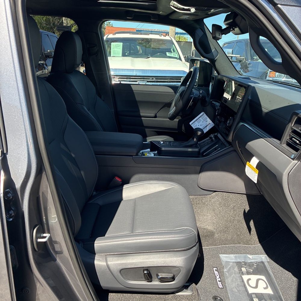 2025 Lexus GX 550 Premium