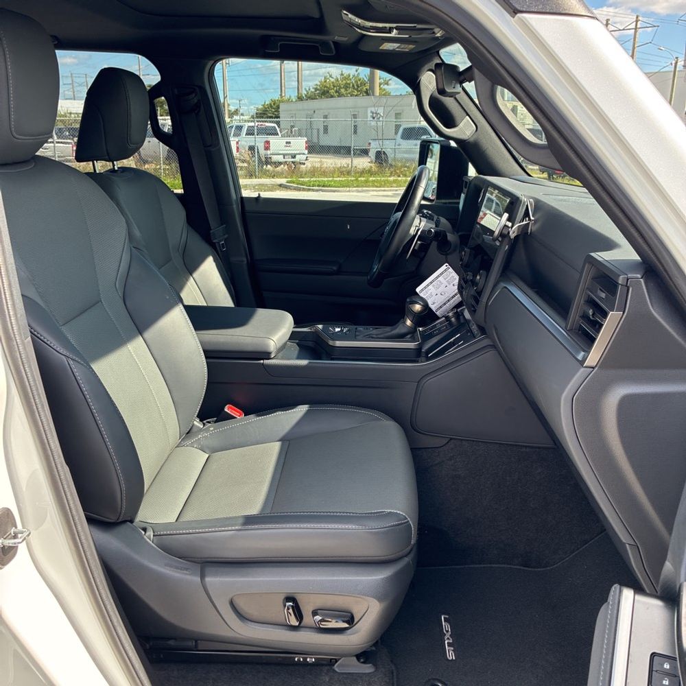 2024 Lexus GX 550 Premium