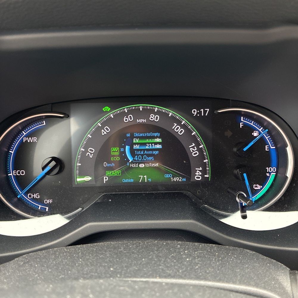 2025 Toyota RAV4 Plug-in Hybrid SE