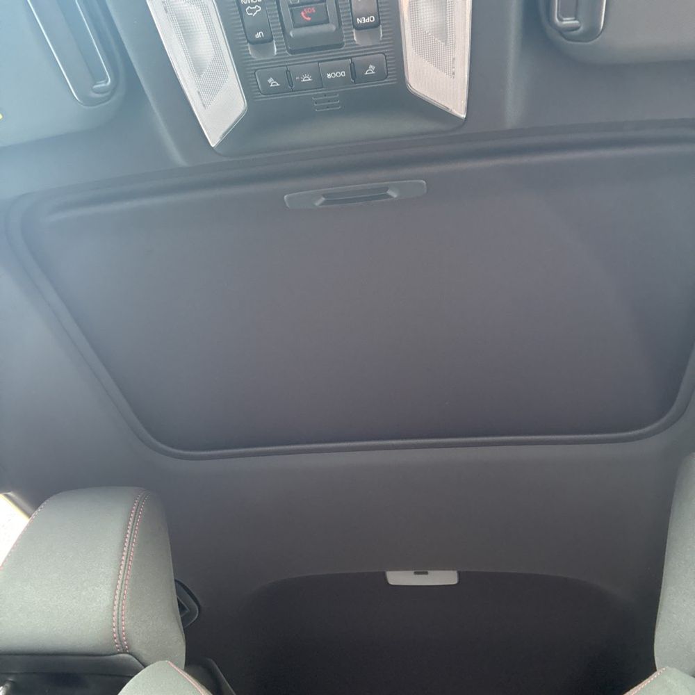 2025 Toyota RAV4 Plug-in Hybrid SE