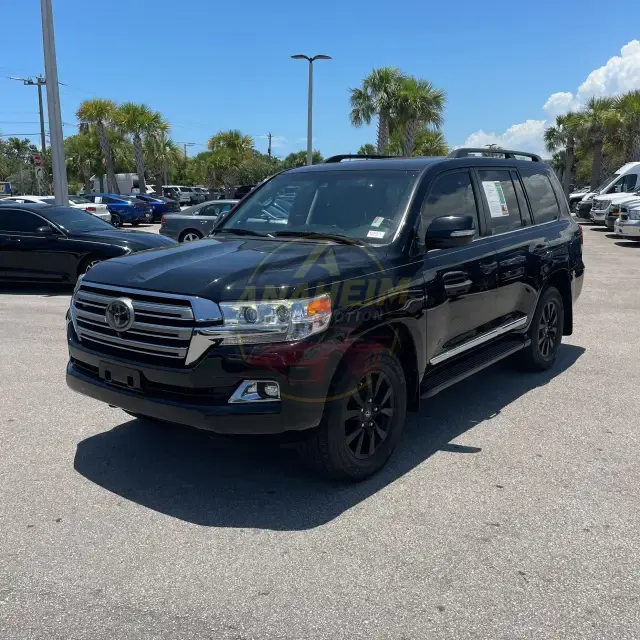 2018 Toyota Land Cruiser Base