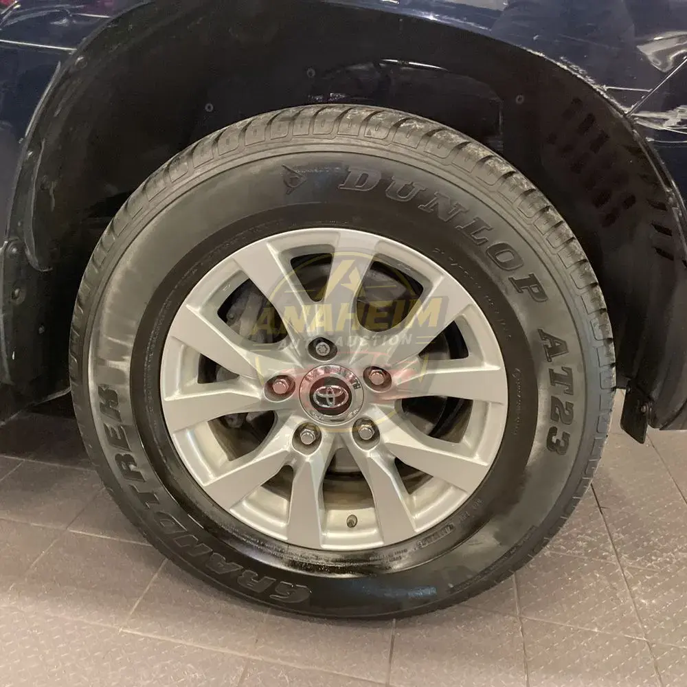 2019 Toyota Land Cruiser Base