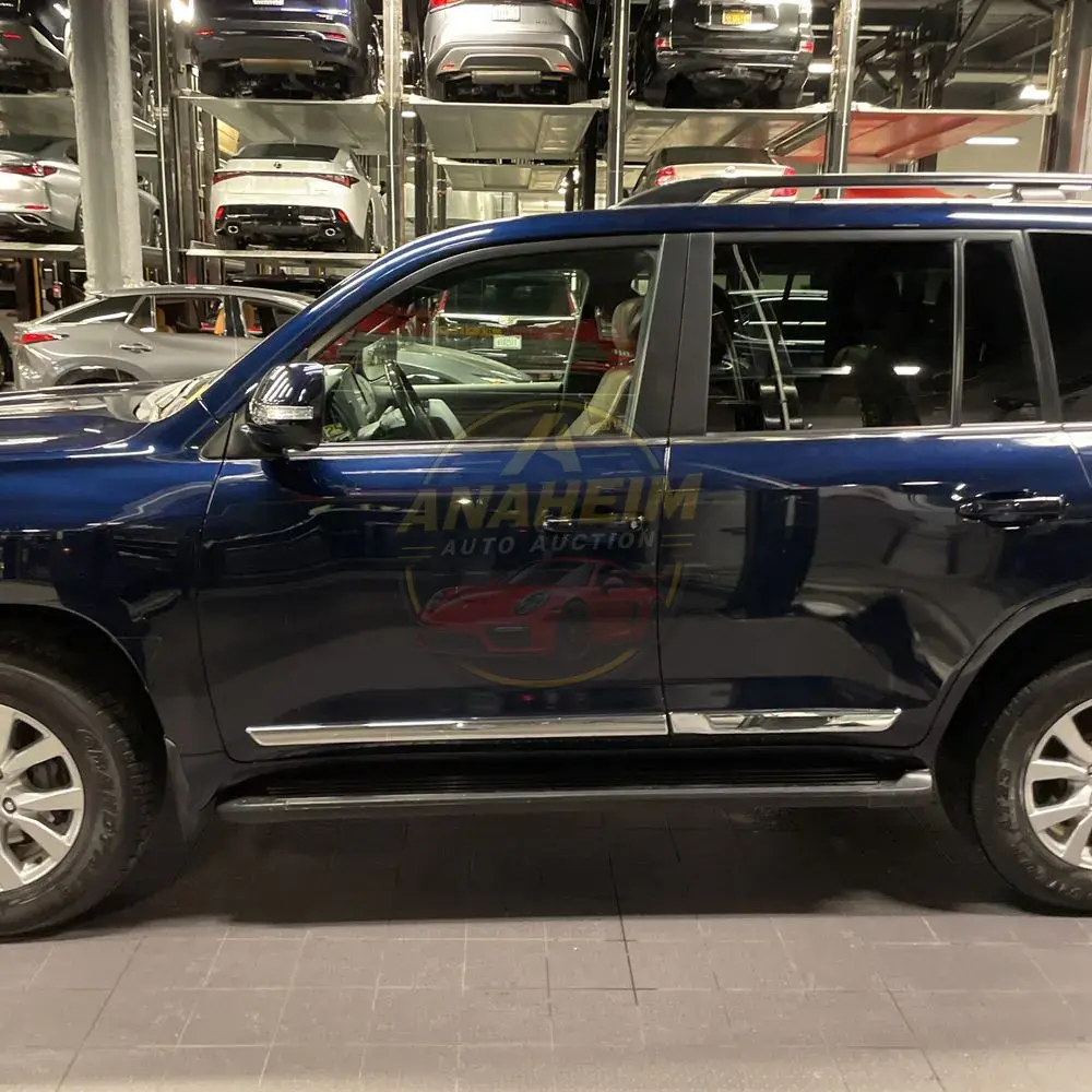 2019 Toyota Land Cruiser Base