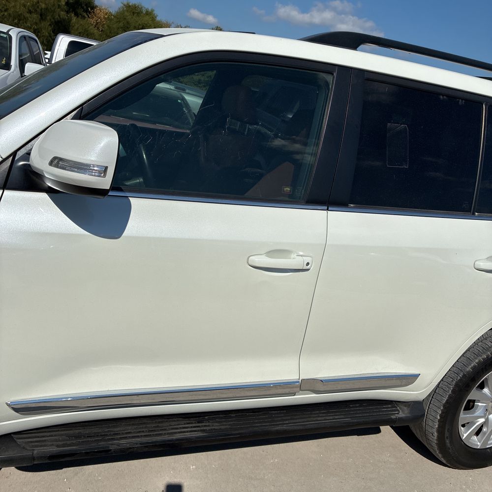 2020 Toyota Land Cruiser Base
