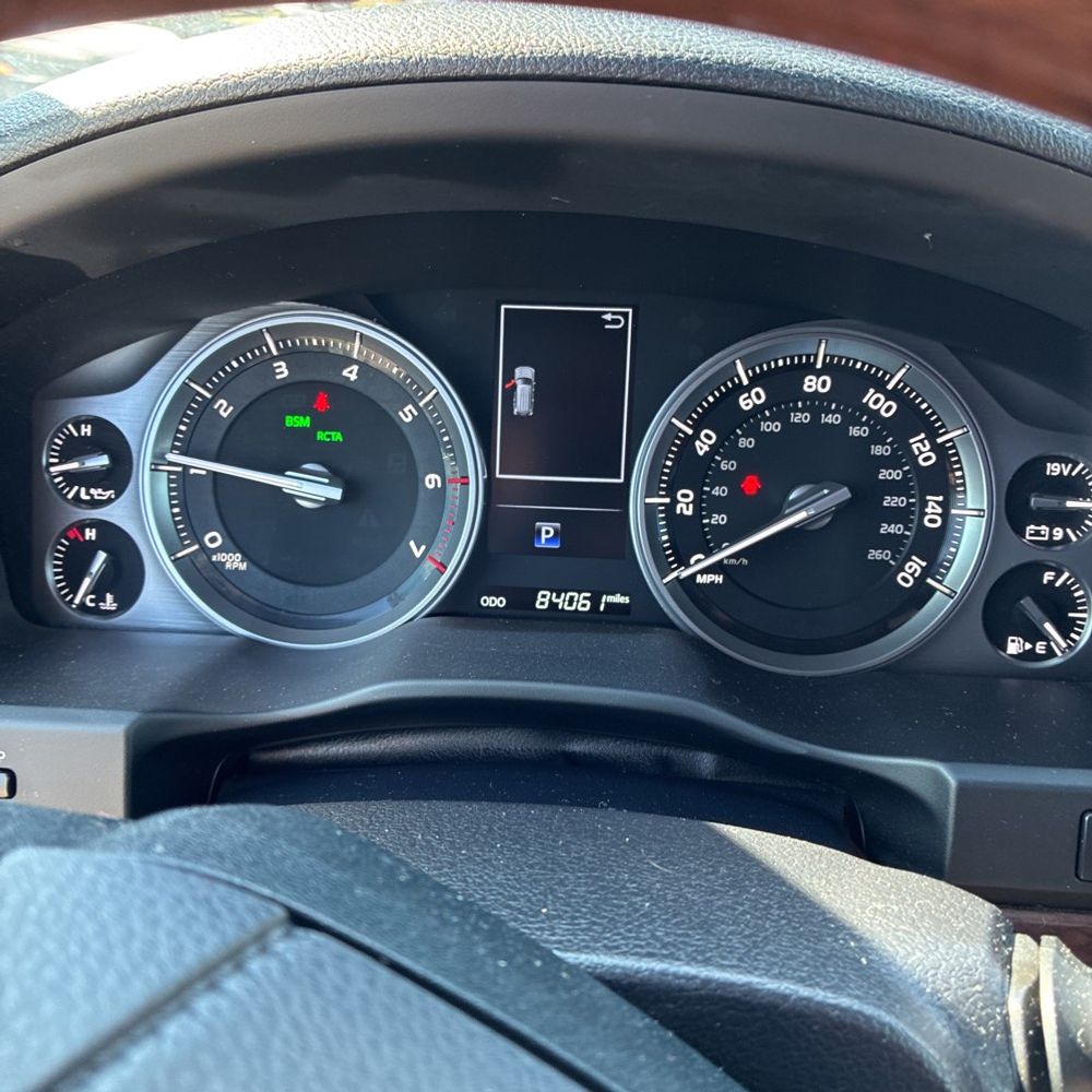 2020 Toyota Land Cruiser Base