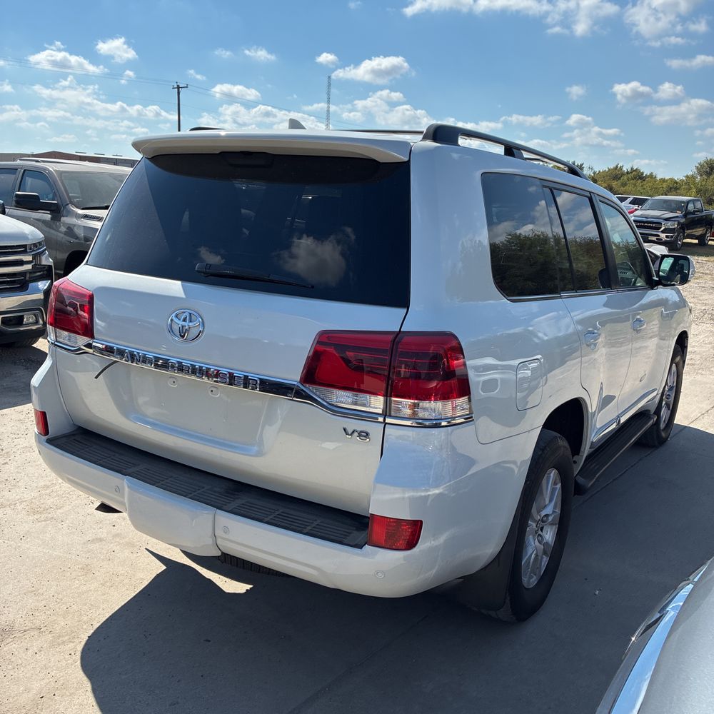 2020 Toyota Land Cruiser Base