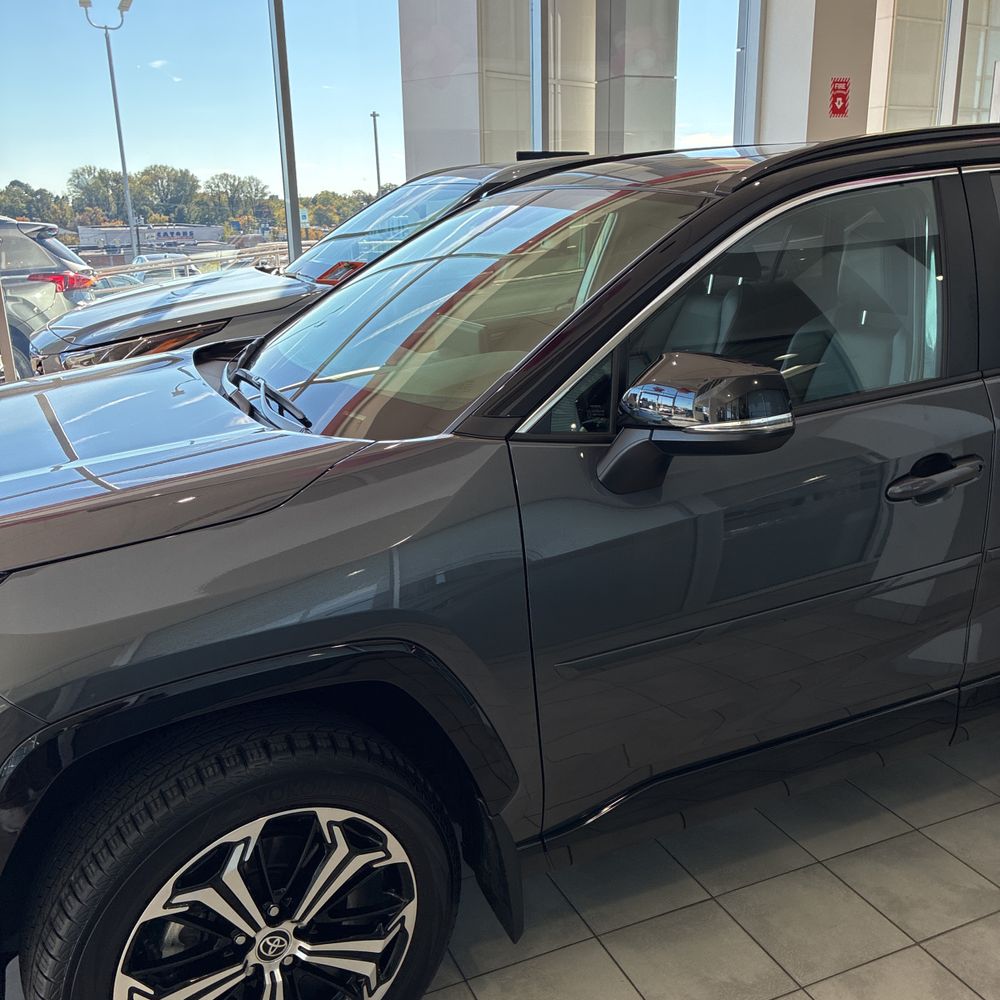 2025 Toyota RAV4 Plug-in Hybrid XSE