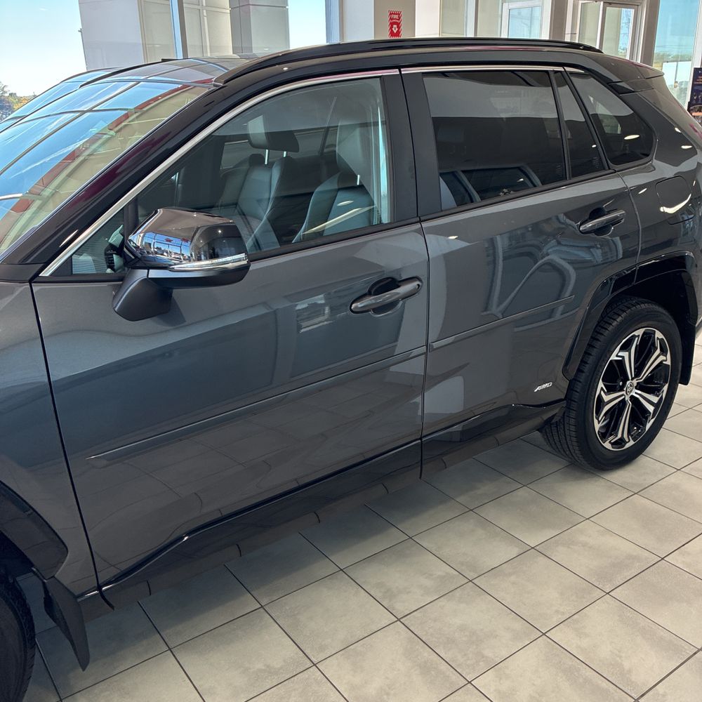 2025 Toyota RAV4 Plug-in Hybrid XSE