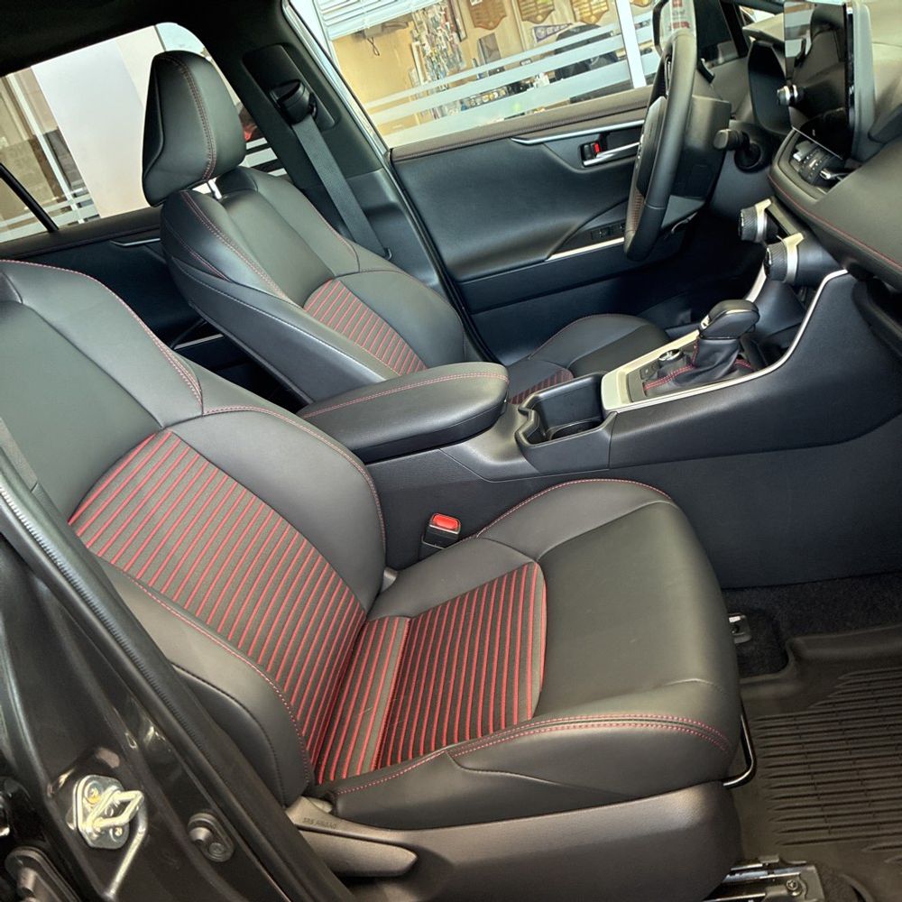 2025 Toyota RAV4 Plug-in Hybrid XSE