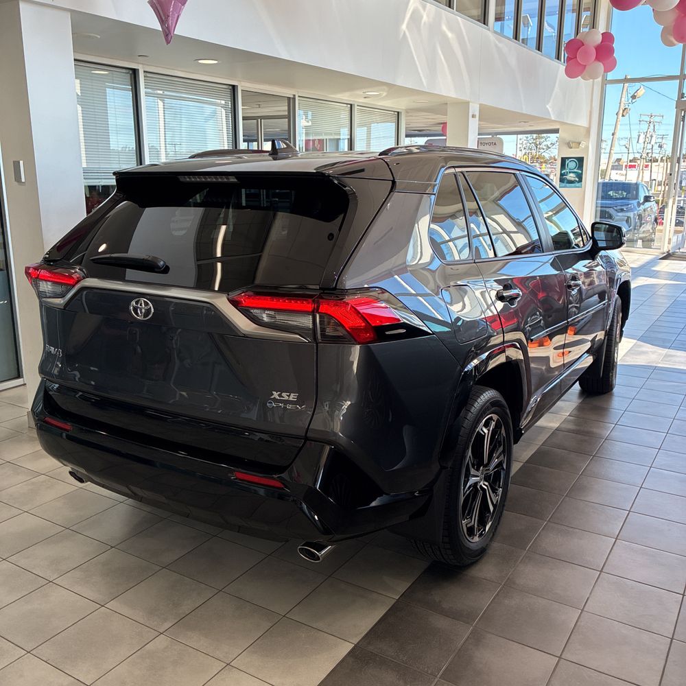 2025 Toyota RAV4 Plug-in Hybrid XSE