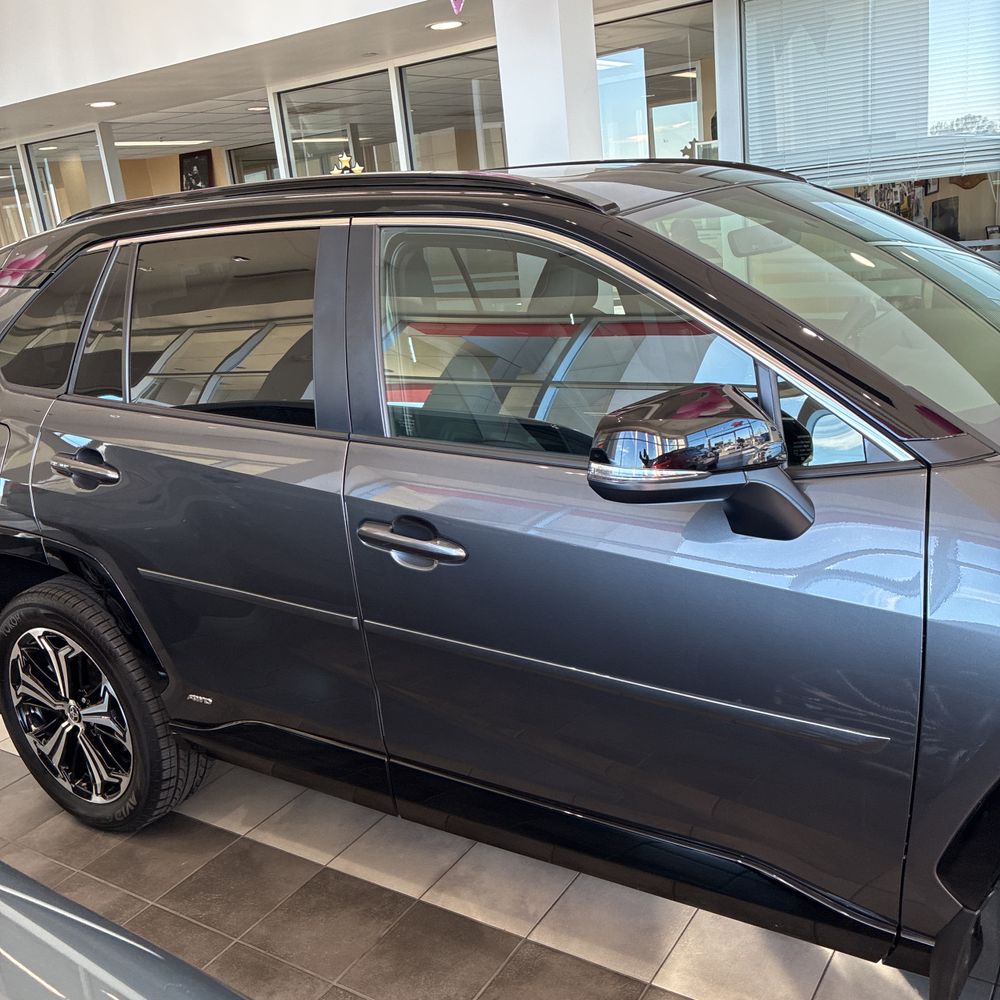 2025 Toyota RAV4 Plug-in Hybrid XSE