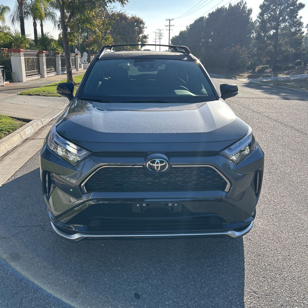2025 Toyota RAV4 Plug-in Hybrid XSE