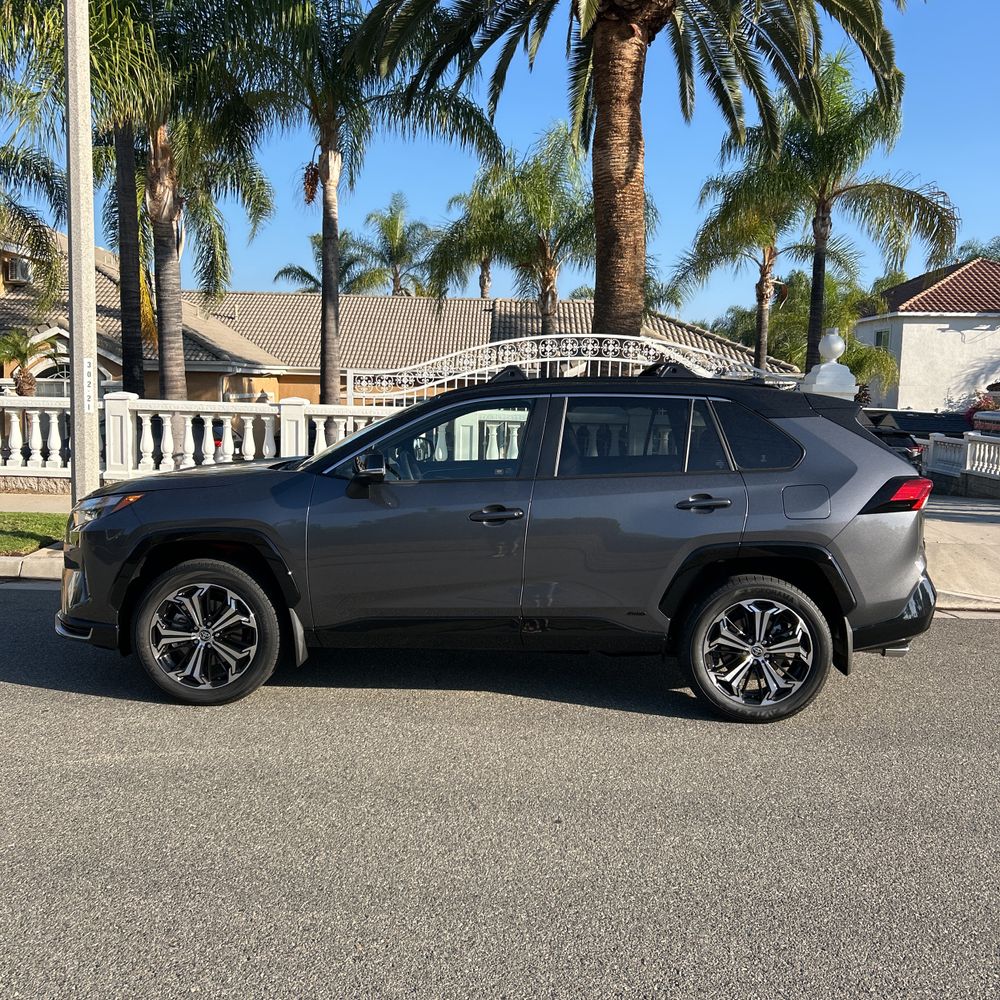 2025 Toyota RAV4 Plug-in Hybrid XSE