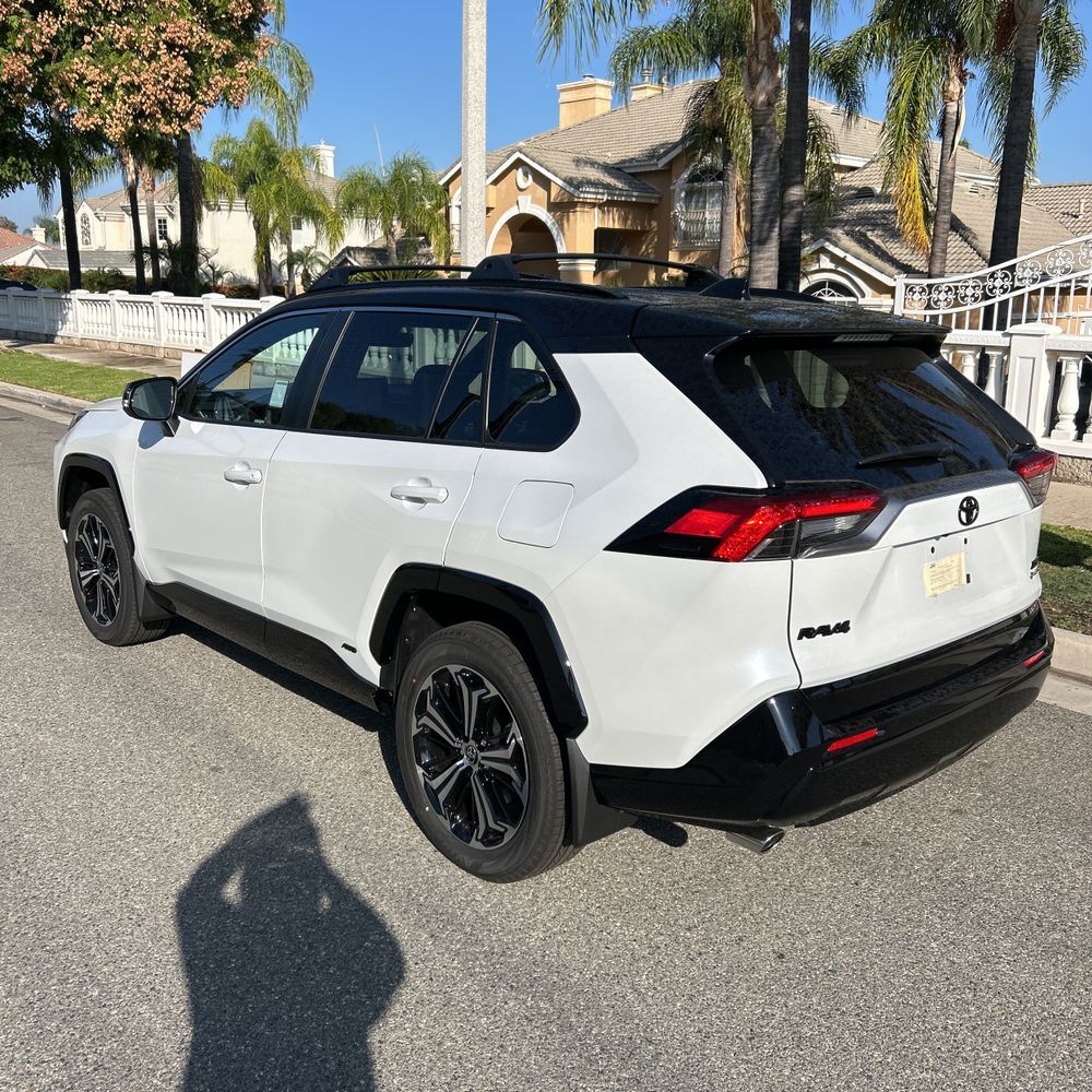 2025 Toyota RAV4 Plug-in Hybrid XSE