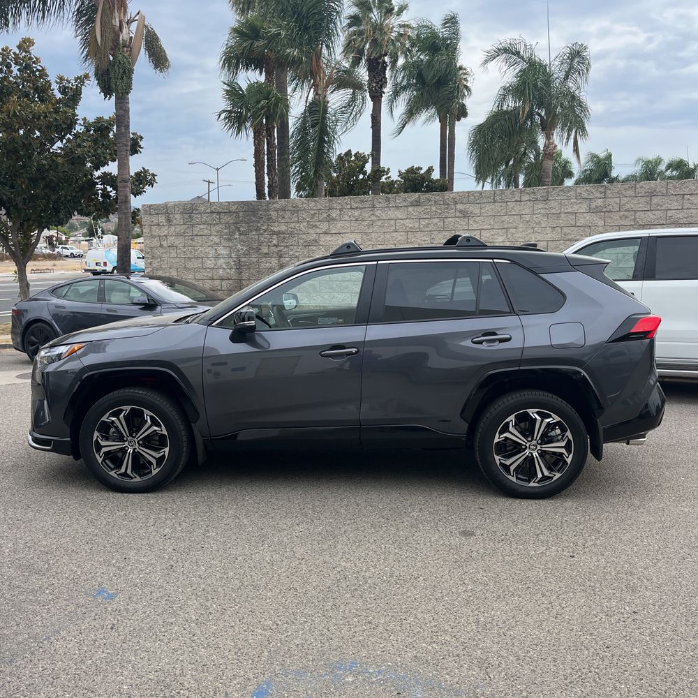 2025 Toyota RAV4 Plug-in Hybrid XSE