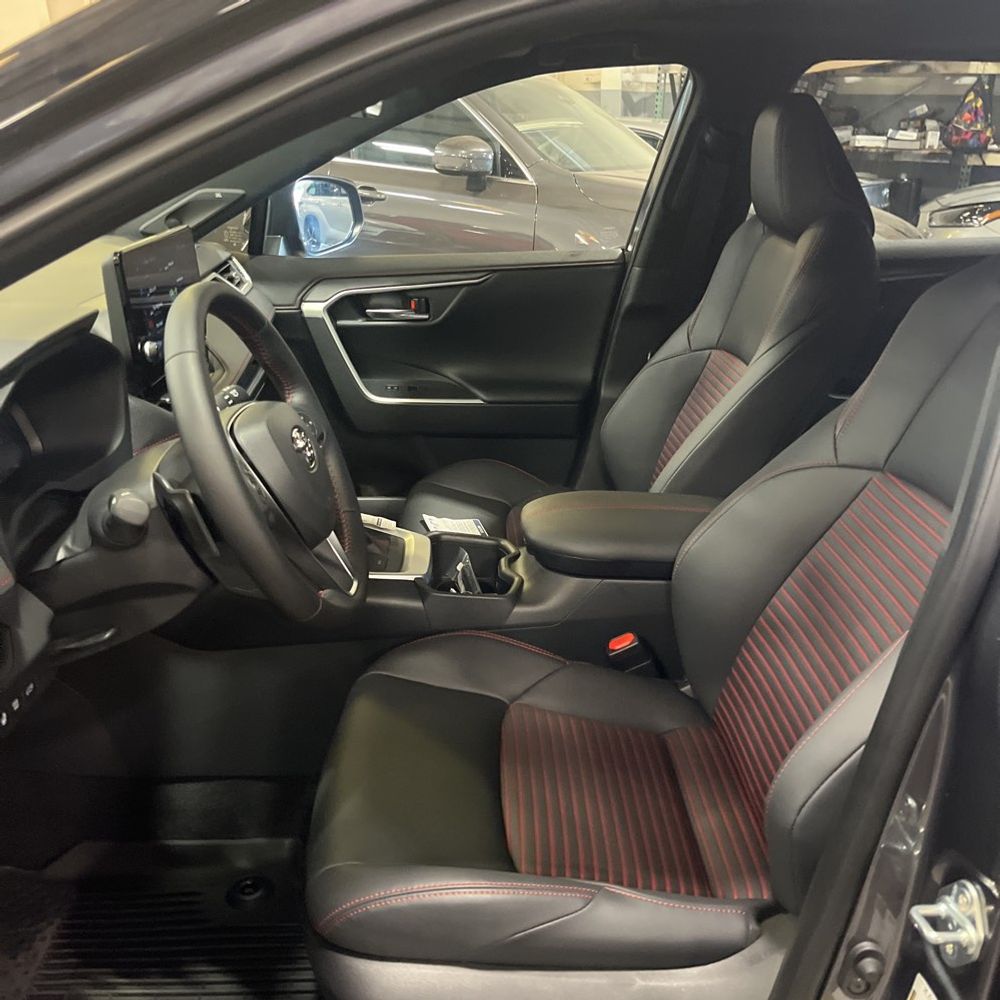 2025 Toyota RAV4 PHEV XSE 4D SUV AWD