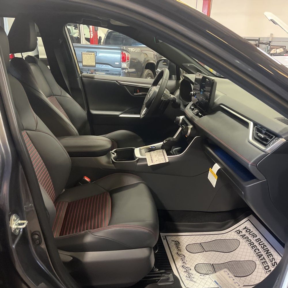 2025 Toyota RAV4 PHEV XSE 4D SUV AWD