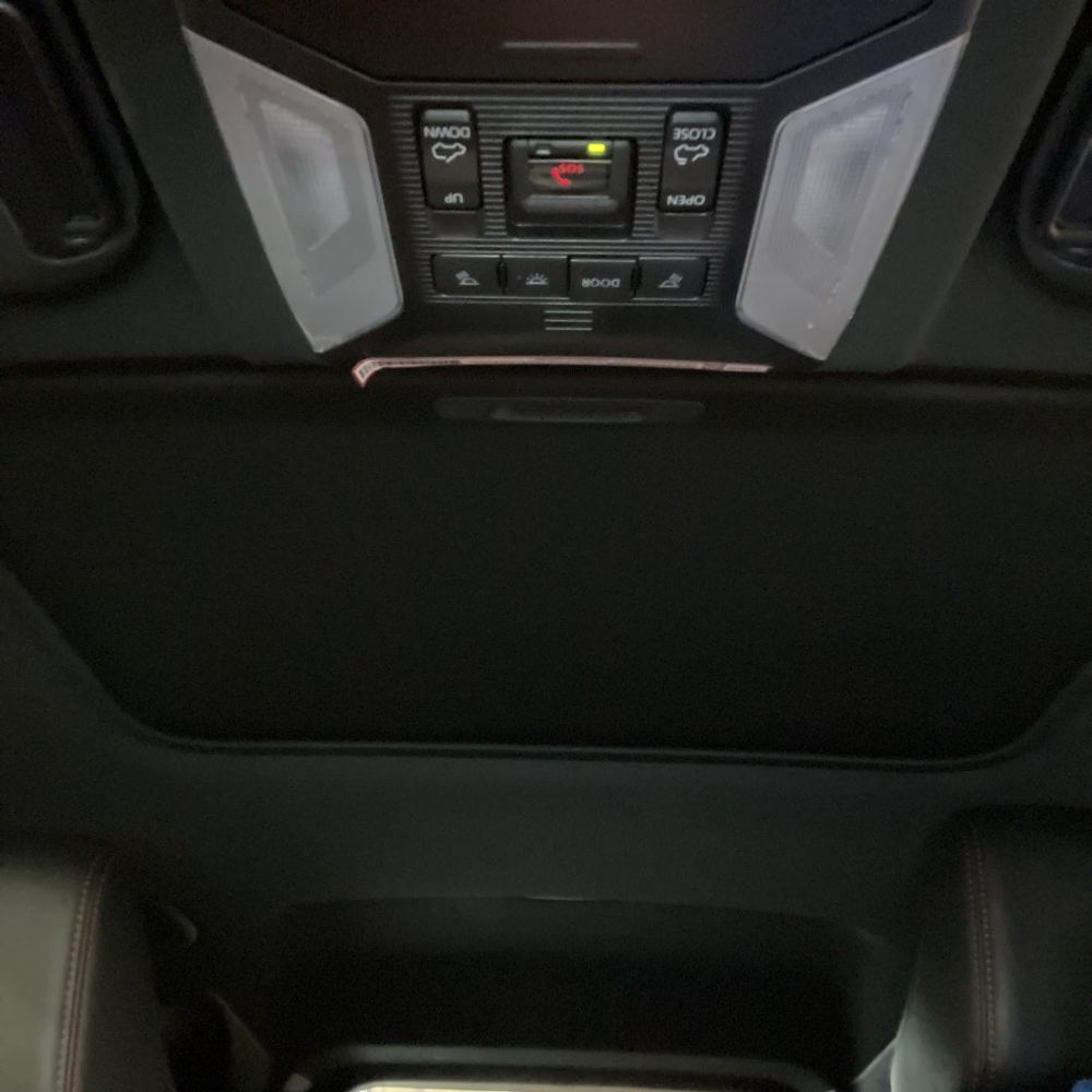 2025 Toyota RAV4 PHEV XSE 4D SUV AWD