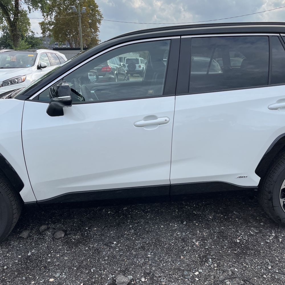 2025 Toyota RAV4 Plug-in Hybrid XSE
