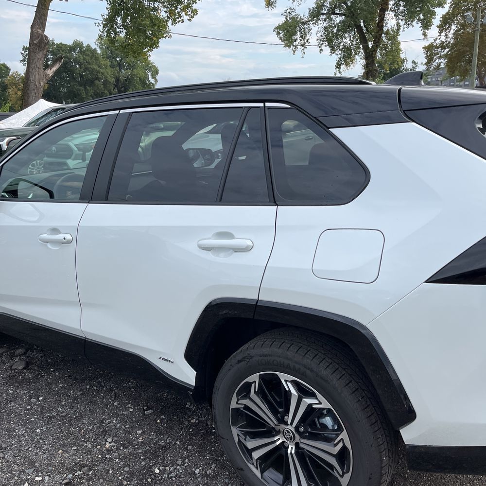 2025 Toyota RAV4 Plug-in Hybrid XSE