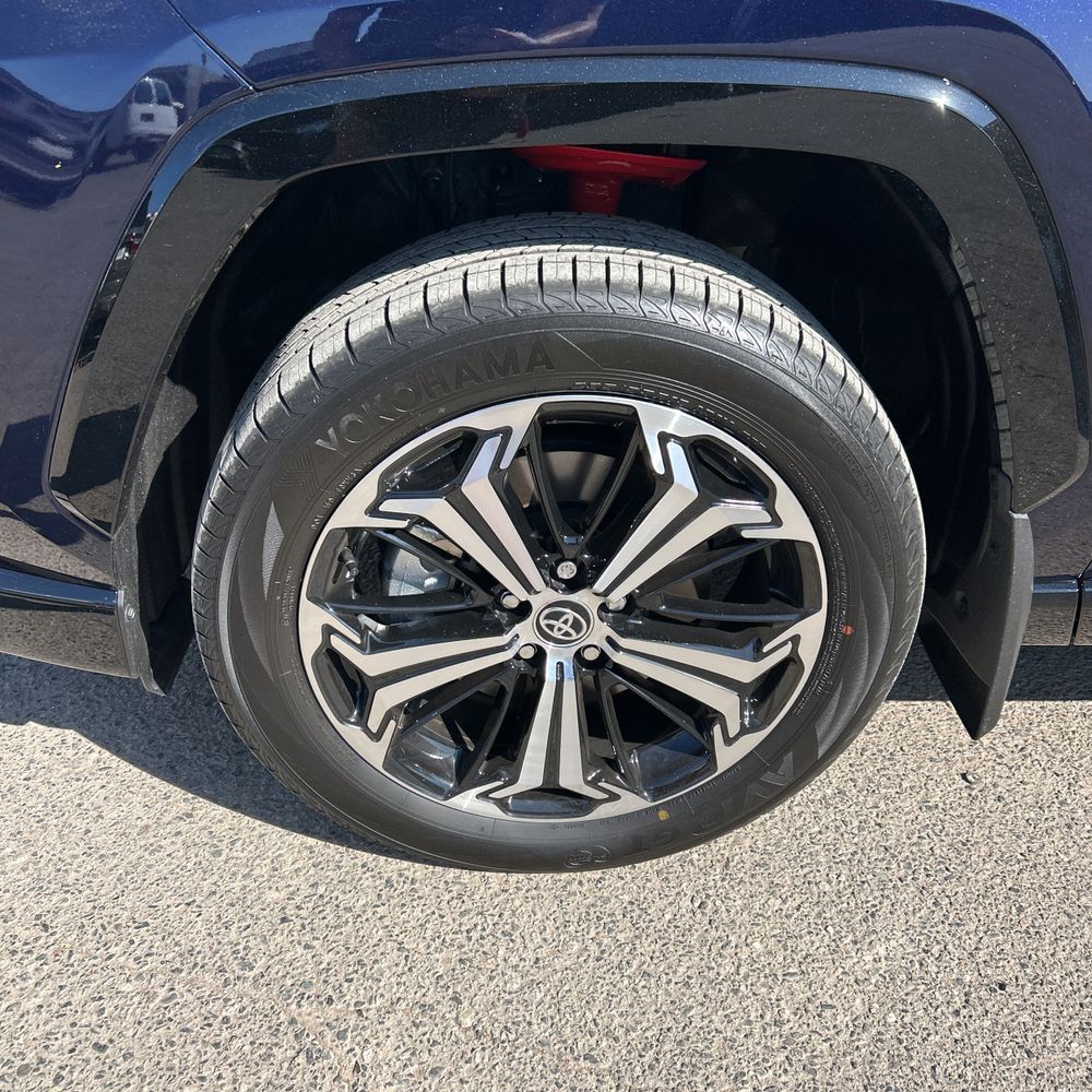 2025 Toyota RAV4 Plug-in Hybrid XSE