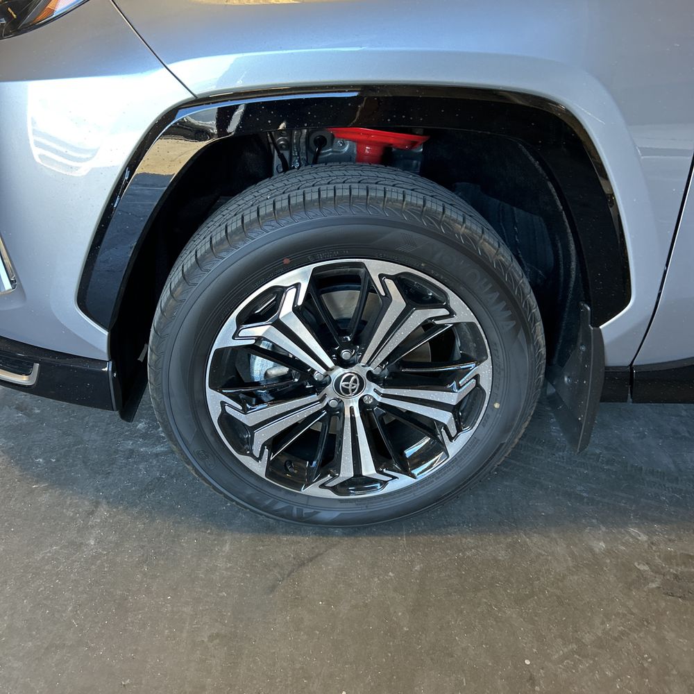 2025 Toyota RAV4 Plug-in Hybrid XSE