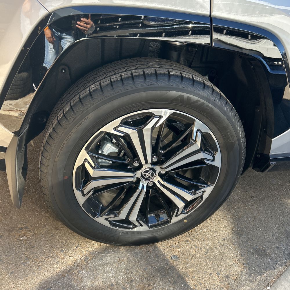 2025 Toyota RAV4 Plug-in Hybrid XSE