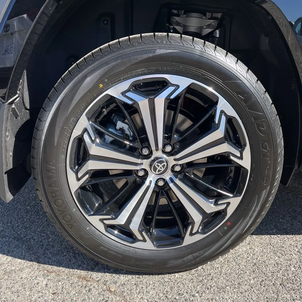 2025 Toyota RAV4 Plug-in Hybrid XSE