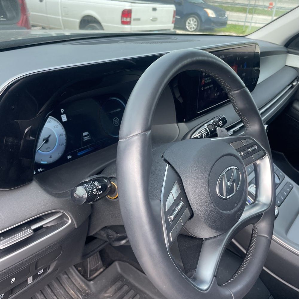 2025 Hyundai PALISADE SEL Premium
