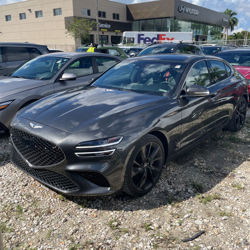 2023 Genesis G70 3.3T Standard