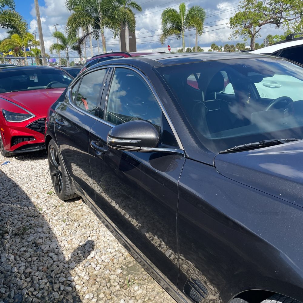 2023 Genesis G70 3.3T Standard