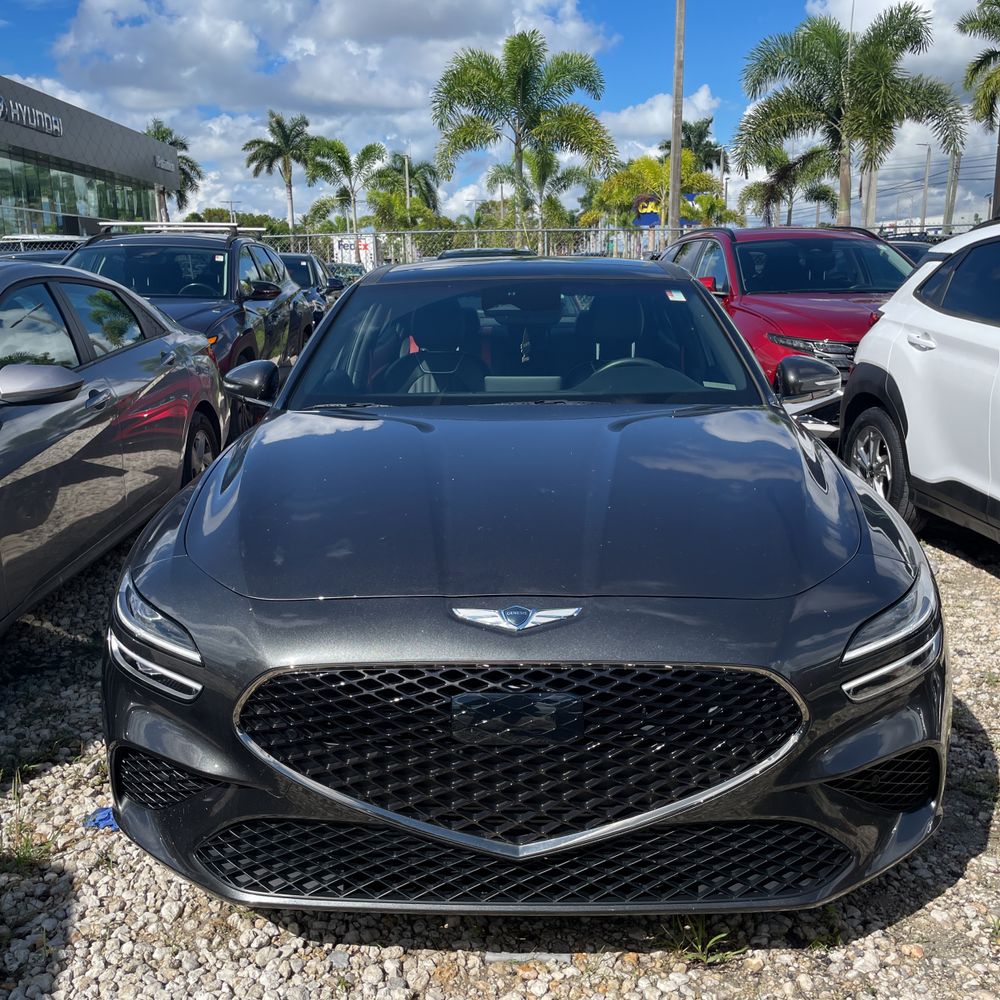 2023 Genesis G70 3.3T Standard