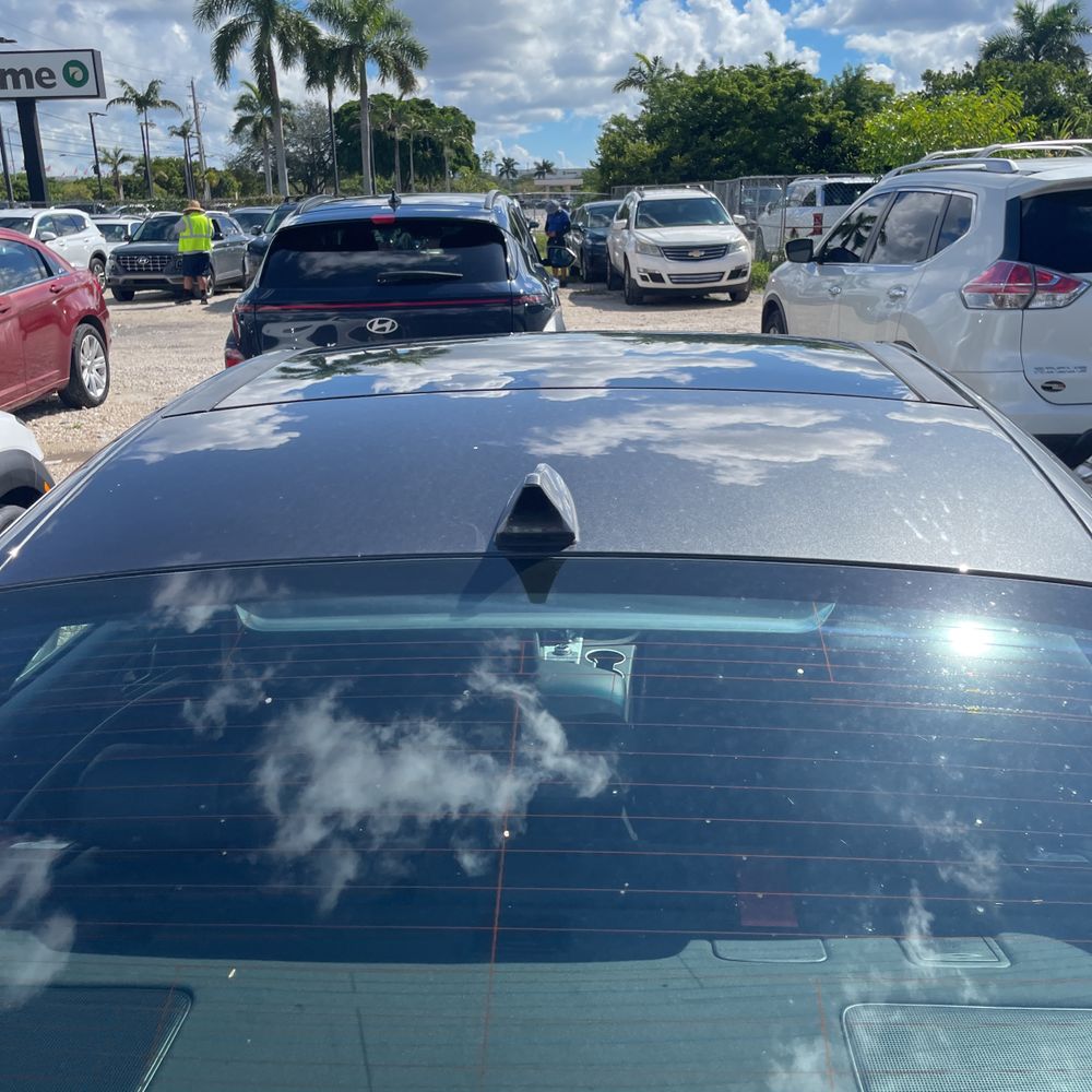 2023 Genesis G70 3.3T Standard