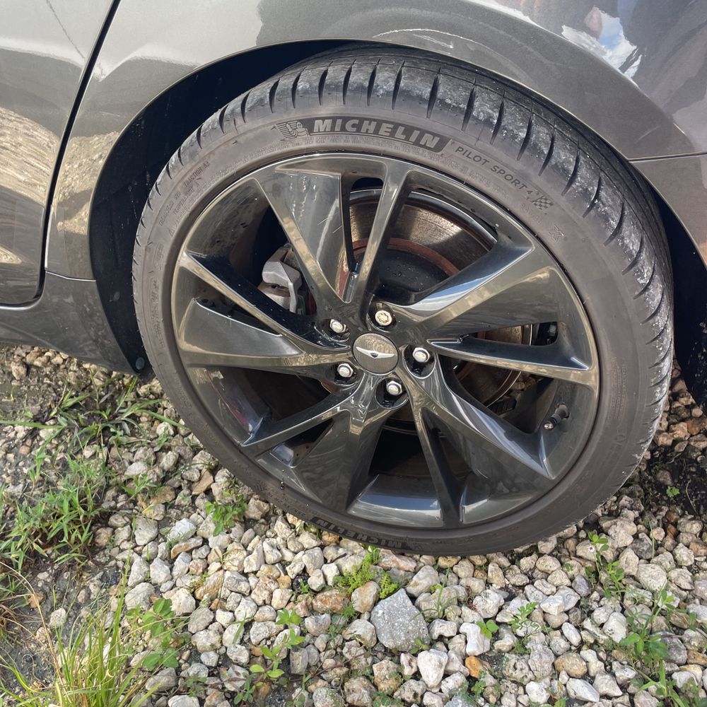 2023 Genesis G70 3.3T Standard
