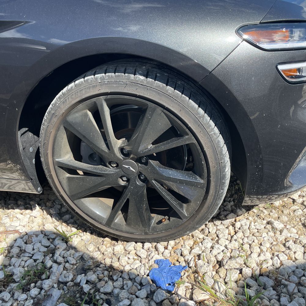 2023 Genesis G70 3.3T Standard