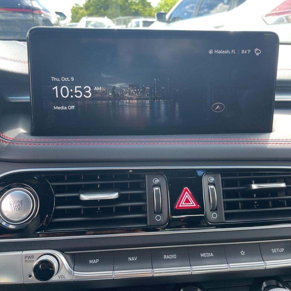 2023 Genesis G70 3.3T Standard