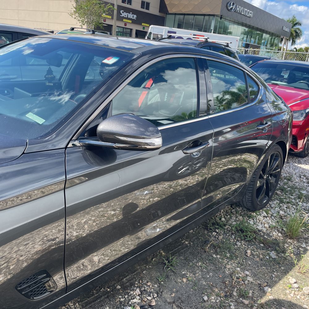 2023 Genesis G70 3.3T Standard