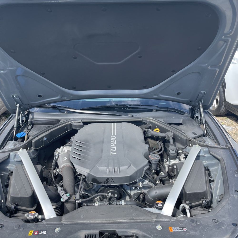 2023 Genesis G70 3.3T Standard