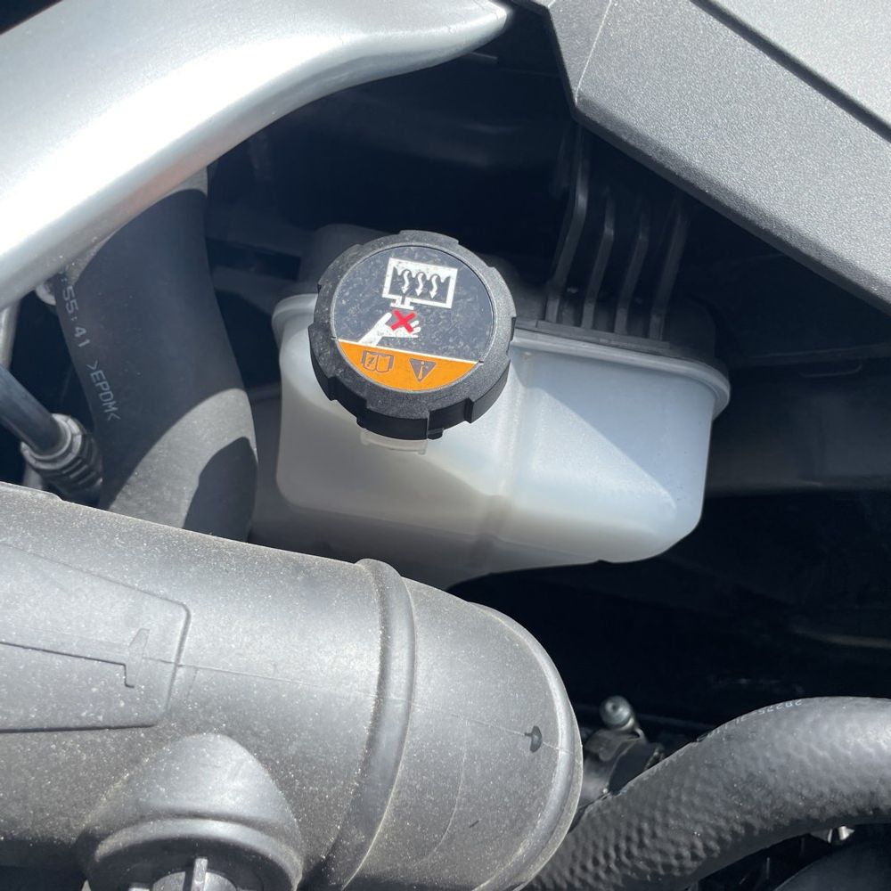 2023 Genesis G70 3.3T Standard